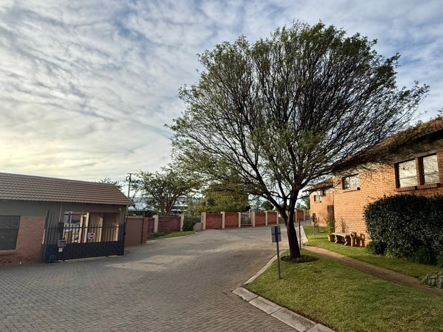 1 Bedroom Property for Sale in Langenhovenpark Free State
